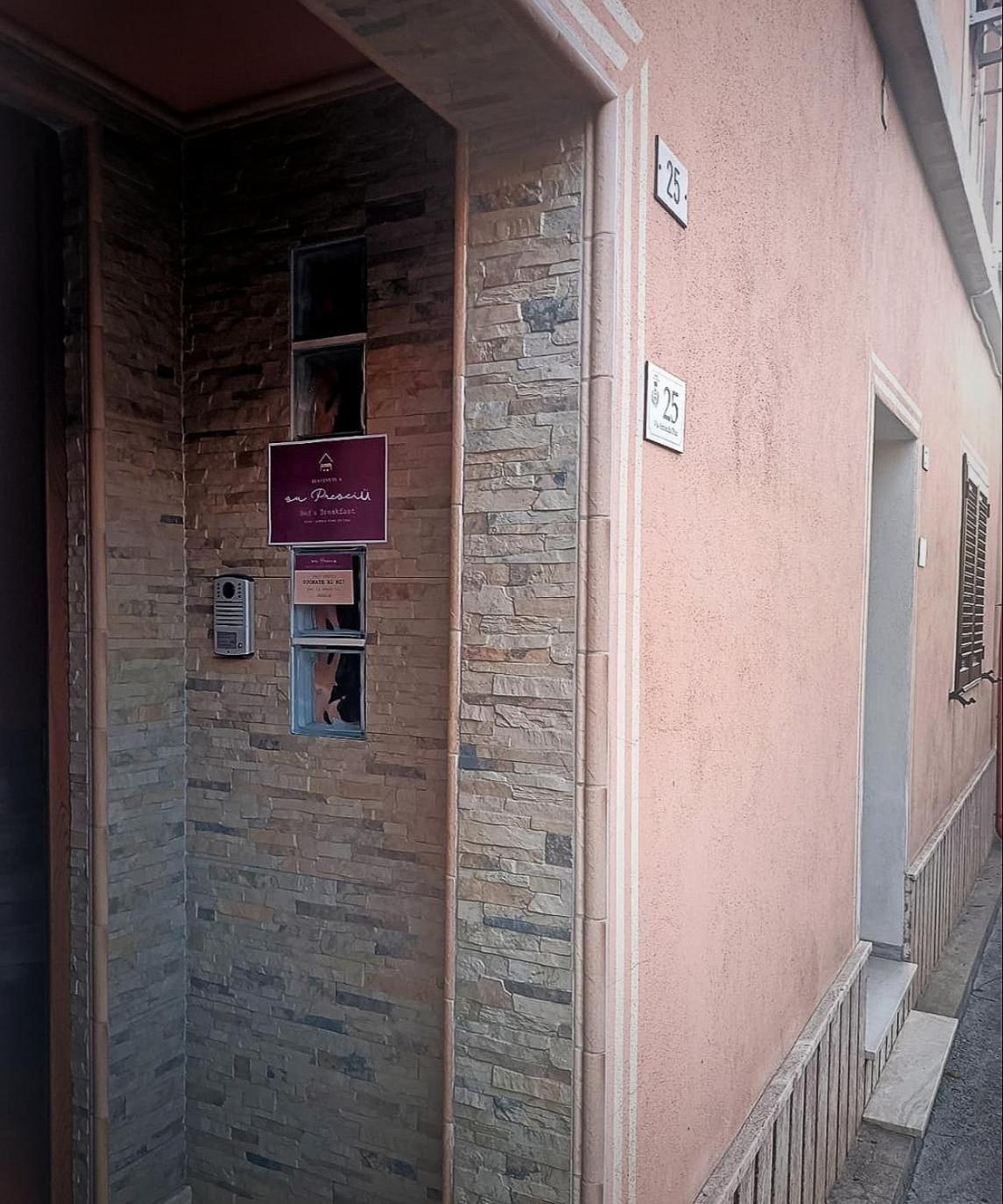 B&B Su Presciu Capoterra Bagian luar foto